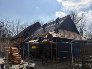 Kolejny obiekt w skansenie przechodzi remont

