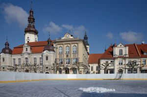 58 tysięcy odwiedzających. Sezon na lodowisku w 