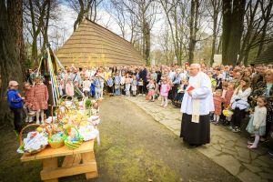 Wielka Sobota w Skansenie - święcenie pokarmów 