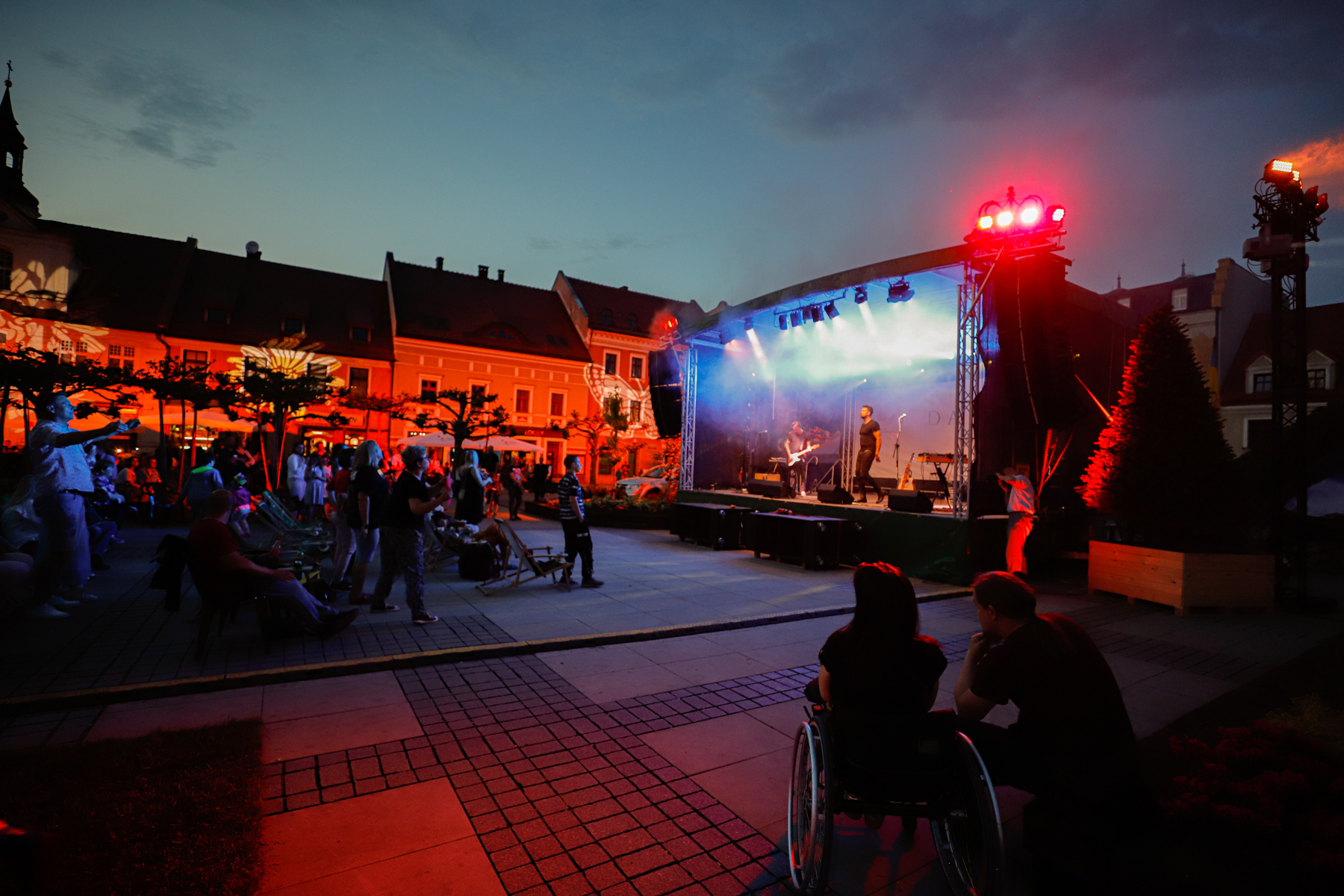 Koncert Bartasa Szymoniaka na pszczyńskim rynku -