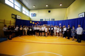 Nagrodzono najlepszych absolwentów gminnych szkó