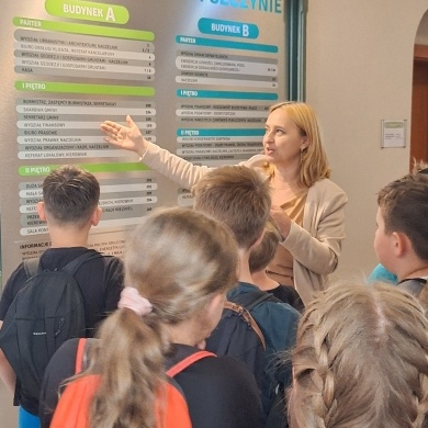Uczniowie z gminnych szkół odwiedzili pszczyński ratusz - 25.05.2025