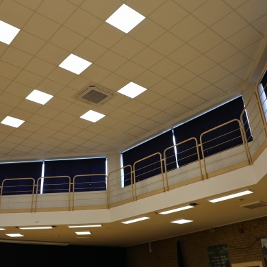Nowoczesne oświetlenie LED w szkołach gminy 