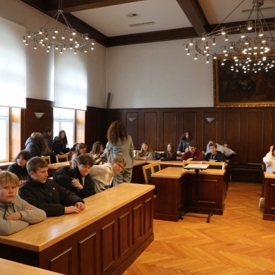Delegacja z Rumunii w ramach projektu ERASMUS+ w SP2 - odwiedziny w Ratuszu - 02.10.2025