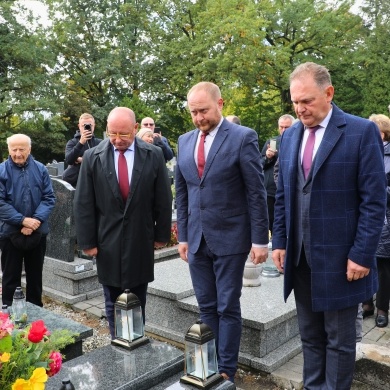 Uroczystość oznaczenia znakiem pamięci „Tobie Polsko” grobów powstańców śląskich - Józefa Zupoka oraz Hermana Kapela - 08.10.2025