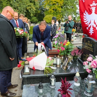 Uroczystość oznaczenia znakiem pamięci „Tobie Polsko” grobów powstańców śląskich - Józefa Zupoka oraz Hermana Kapela - 08.10.2025