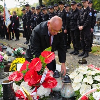 Uroczystość oznaczenia znakiem pamięci „Tobie Polsko” grobów powstańców śląskich - Józefa Zupoka oraz Hermana Kapela - 08.10.2025