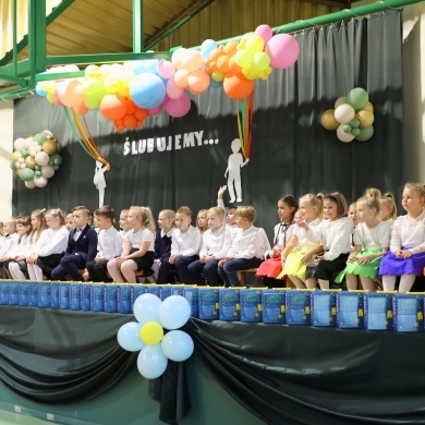 Uroczystość pasowania na uczniów w pszczyńskich szkołach podstawowych - ZSP Jankowice - 09.10.2025
