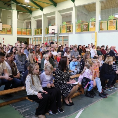Uroczystość pasowania na uczniów w pszczyńskich szkołach podstawowych - ZSP Jankowice - 09.10.2025