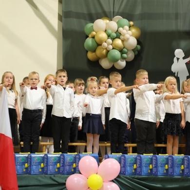 Uroczystość pasowania na uczniów w pszczyńskich szkołach podstawowych - ZSP Jankowice - 09.10.2025