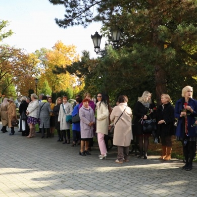 Odsłonięcie ławeczki i obelisku na 120 lecie Związku Nauczycielstwa Polskiego - 13.10.2025