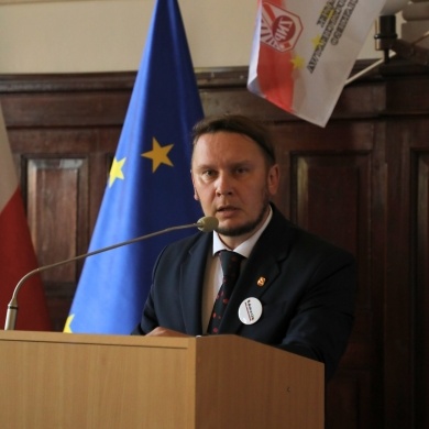 Odsłonięcie ławeczki i obelisku na 120 lecie Związku Nauczycielstwa Polskiego - 13.10.2025