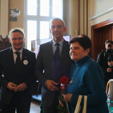 Odsłonięcie ławeczki i obelisku na 120 lecie Związku Nauczycielstwa Polskiego - 13.10.2025