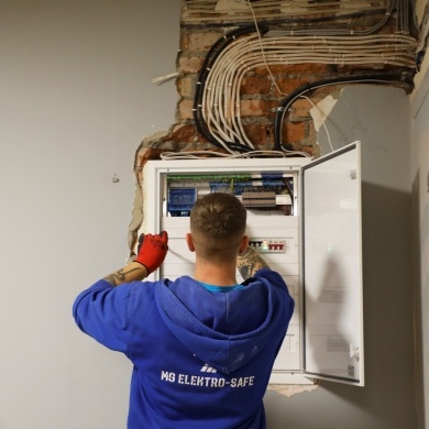 Remont instalacji elektrycznej w Pszczyńskim Ośrodku Rehabilitacyjno-Terapeutycznym SPZOZ - 11.2025