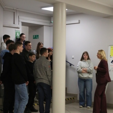 Wizyta uczniów Powiatowego Zespołu Szkół nr 2 w Pszczynie w Ratuszu - 09.03.2026