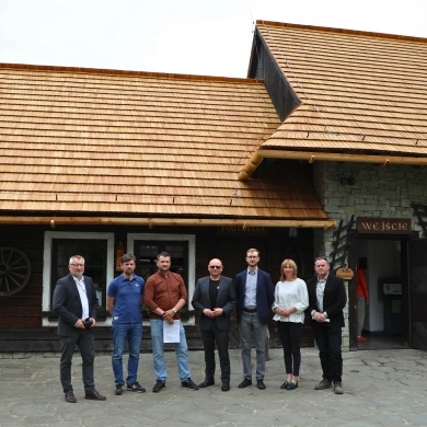 Odbiór remontem dachu budynku wejściowego do Skansenu - 07.05.2026