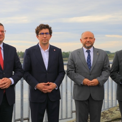 Briefing prasowy Wód Polskich na zaporze Zbiornika Łąka - 31.08.2026