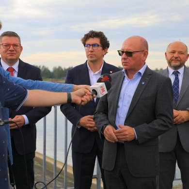 Briefing prasowy Wód Polskich na zaporze Zbiornika Łąka - 31.08.2026