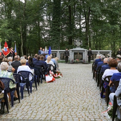 Obchody 1 września na cmentarzu 