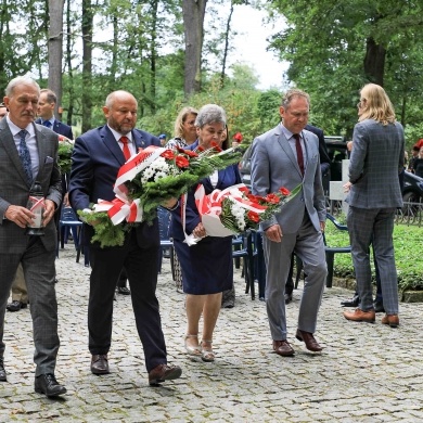 Obchody 1 września na cmentarzu 