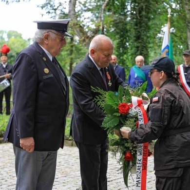 Obchody 1 września na cmentarzu 