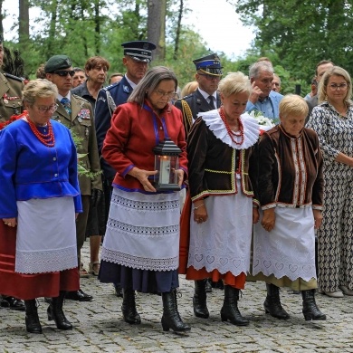 Obchody 1 września na cmentarzu 