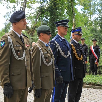 Obchody 1 września na cmentarzu 