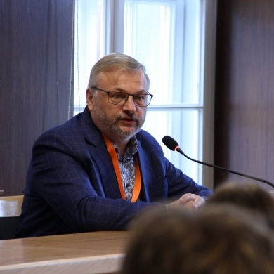 Debata młodzieżowa „VOX IUVENUM” pod hasłem „Porozmawiajmy o Polsce” - 26.10.2026
