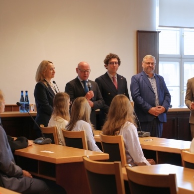 Debata młodzieżowa „VOX IUVENUM” pod hasłem „Porozmawiajmy o Polsce” - 26.10.2026