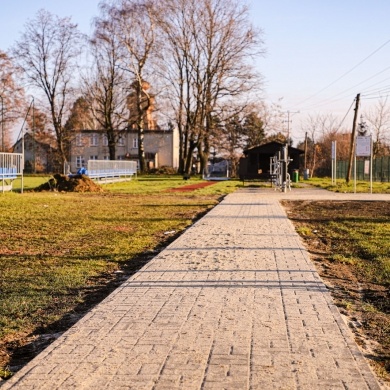 Chodnik do Szkoły Podstawowej nr 13 w Wiśle Małej - 14.12.2020