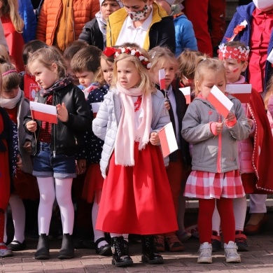 Dzień Flagi Rzeczypospolitej Polskiej w Zespole Szkolno-Przedszkolnym w Pszczynie - 29.04.2021