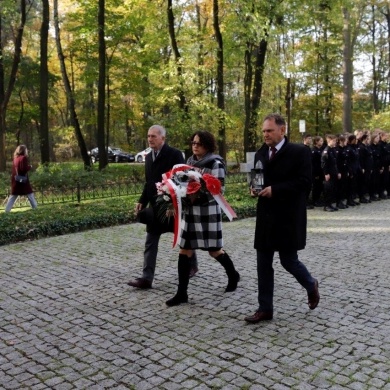 Uroczystości na cmentarzu wojennym