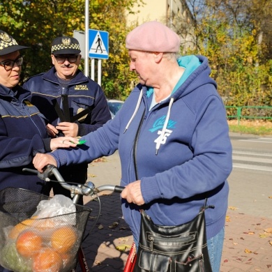 Akcja rozdawania odblasków w Pszczynie - 29.10.2021