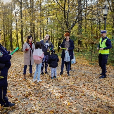 Akcja rozdawania odblasków w Pszczynie - 30.10.2021