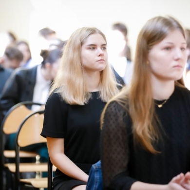 Maturzyści III LO odebrali świadectwa i wyróżnienia - 29.04.2022