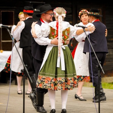 Stawianie moja w pszczyńskim skansenie - 01.05.2022