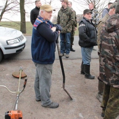 Wędkarze wysprzątali brzegi zbiornika