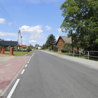 Ukończono przebudowę ulicy Szkolnej w Porębie - 15.06.2022