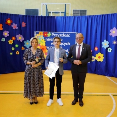 Nagrodzono najlepszych absolwentów gminnych szkół podstawowych