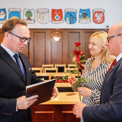 Akty mianowania, powierzenie stanowisko dyrektorskich i spotkanie z nauczycielami odchodzącymi na emeryturę - 31.08.2022