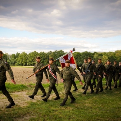 Złożenie kwiatów i zniczy pod mogiłą żołnierzy polskich poległych w wojnie obronnej Polski 1939 r. - 02.09.2022