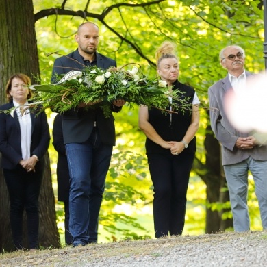 Uroczystość upamiętnienia księcia Bolko Hochberga von Pless w Parku Zamkowym w Pszczynie