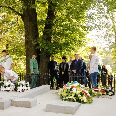 Uroczystość upamiętnienia księcia Bolko Hochberga von Pless w Parku Zamkowym w Pszczynie