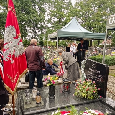 Oznaczenia znakiem pamięci „Tobie Polsko” grobów powstańczych w Pszczynie - 15.08.2022