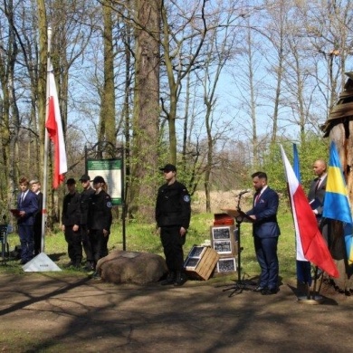  Obchody Dnia Pamięci Ofiar Zbrodni Katyńskiej oraz 77. rocznicy masowej zsyłki Polaków na Sybir