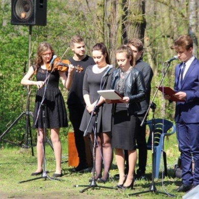  Obchody Dnia Pamięci Ofiar Zbrodni Katyńskiej oraz 77. rocznicy masowej zsyłki Polaków na Sybir