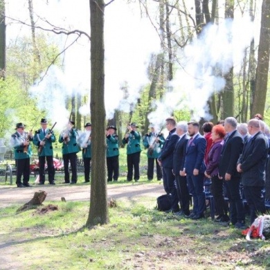  Obchody Dnia Pamięci Ofiar Zbrodni Katyńskiej oraz 77. rocznicy masowej zsyłki Polaków na Sybir