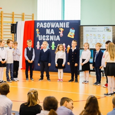Pasowanie pierwszoklasistów w Szkole Podstawowej w Brzeźcach - 18.10.2022