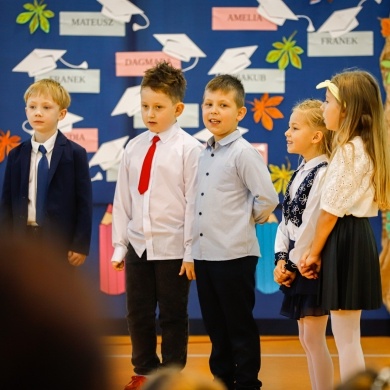 Pasowanie pierwszoklasistów w Szkole Podstawowej w Brzeźcach - 18.10.2022