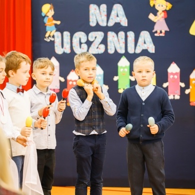 Pasowanie pierwszoklasistów w Szkole Podstawowej w Brzeźcach - 18.10.2022